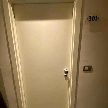 Hnn Luxury * Γένοβα